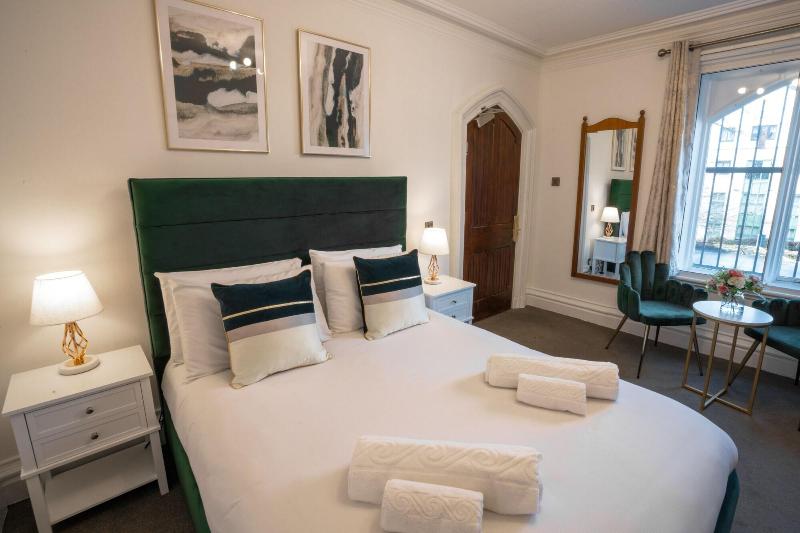 Milverton Hotel by Bevolve - Free Parking image