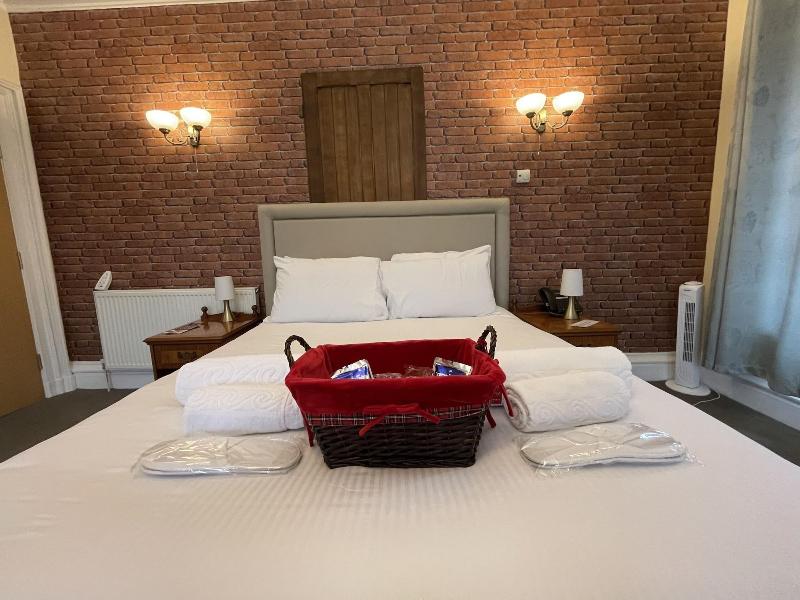 Milverton Hotel by Bevolve - Free Parking image