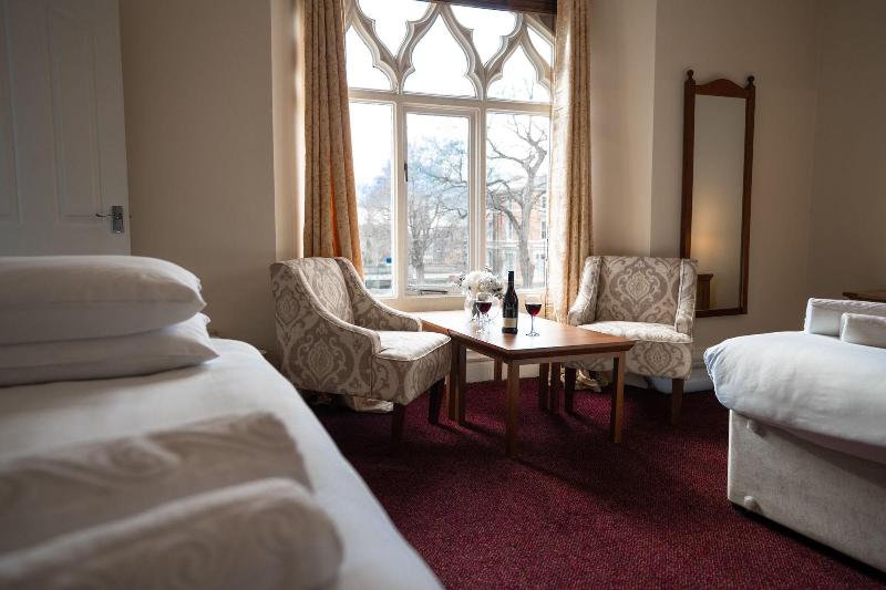 Milverton Hotel by Bevolve - Free Parking image