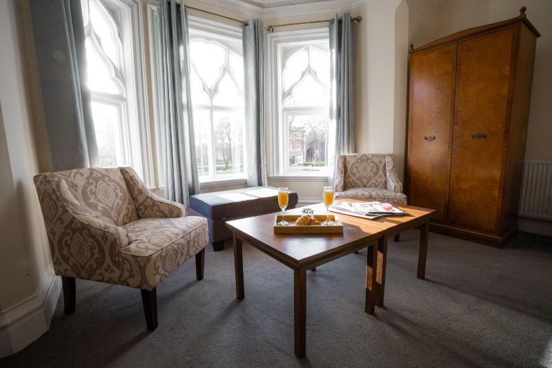Milverton Hotel by Bevolve - Free Parking image