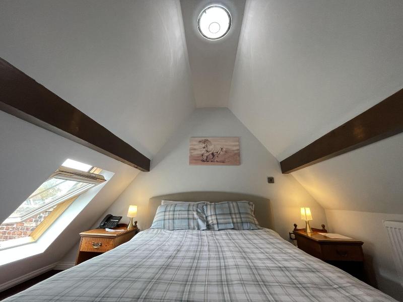 Milverton Hotel by Bevolve - Free Parking image
