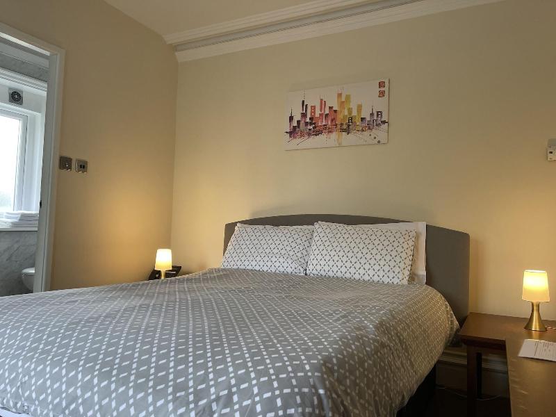 Milverton Hotel by Bevolve - Free Parking image