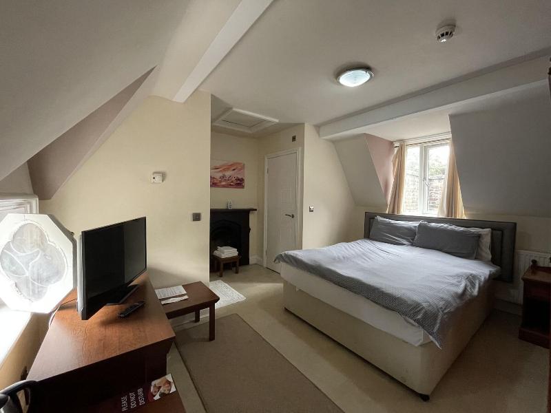 Milverton Hotel by Bevolve - Free Parking image