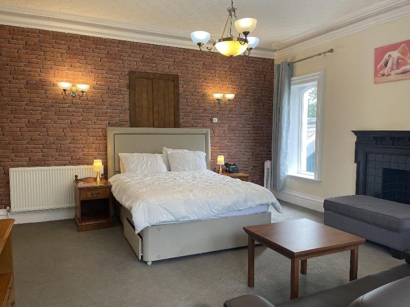 Milverton Hotel by Bevolve - Free Parking image