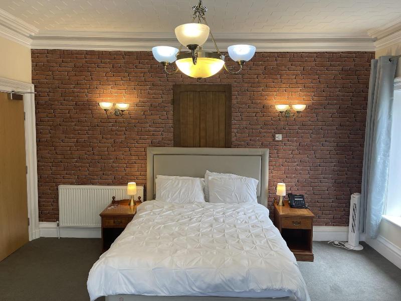 Milverton Hotel by Bevolve - Free Parking image