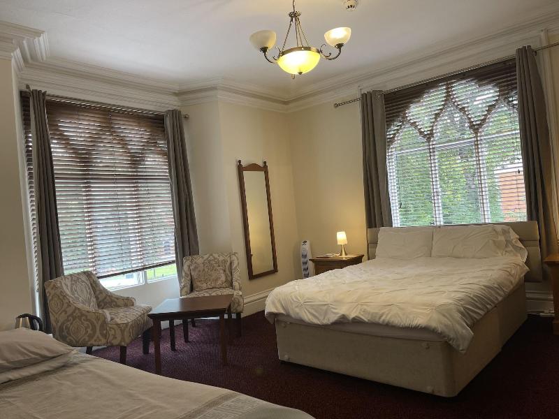 Milverton Hotel by Bevolve - Free Parking image