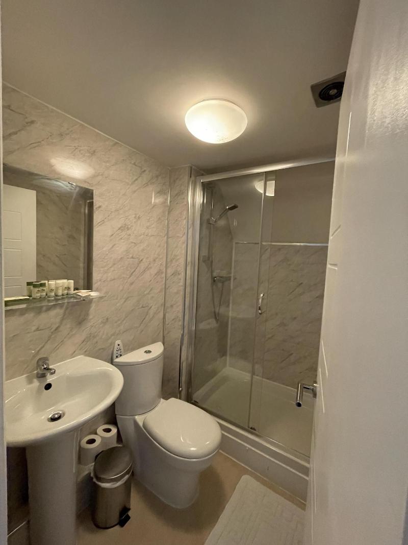 Milverton Hotel by Bevolve - Free Parking image