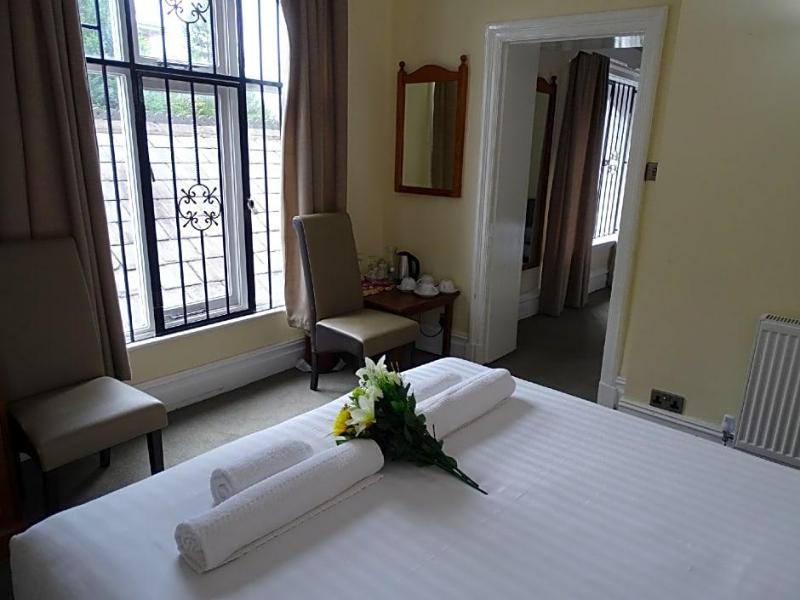 Milverton Hotel by Bevolve - Free Parking image