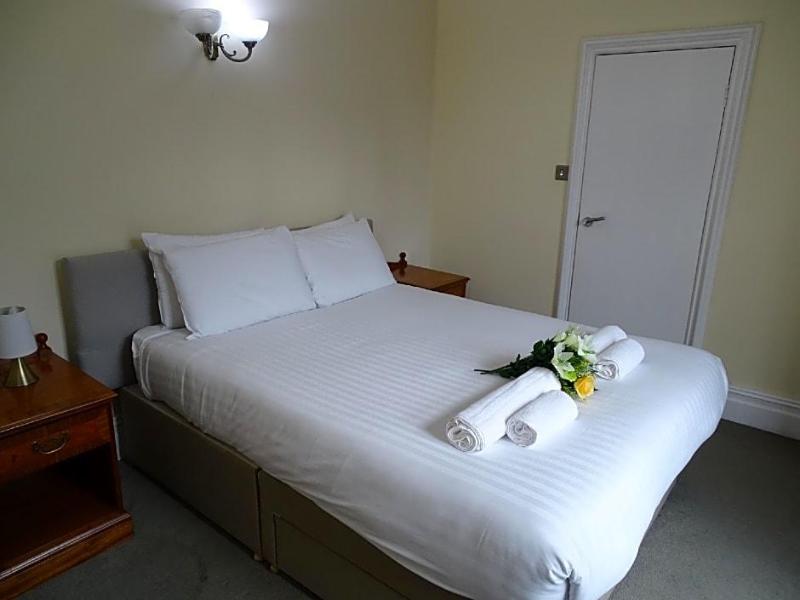 Milverton Hotel by Bevolve - Free Parking image