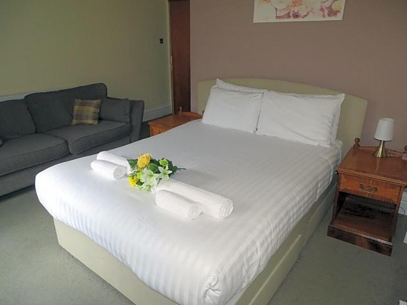 Milverton Hotel by Bevolve - Free Parking image