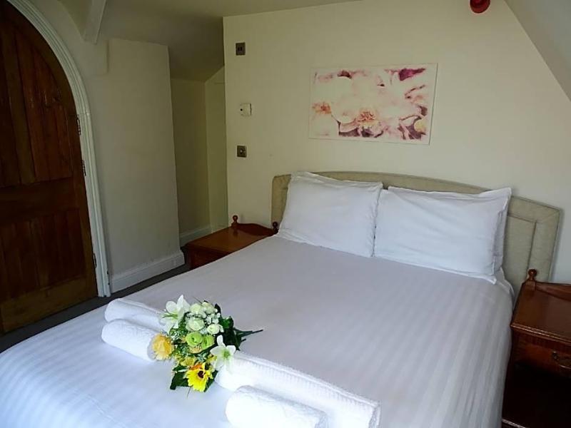 Milverton Hotel by Bevolve - Free Parking image