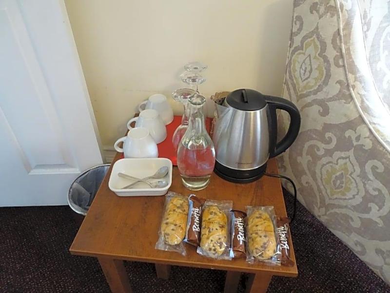 Milverton Hotel by Bevolve - Free Parking image