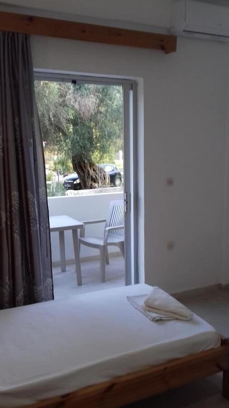 Full House Kavos image
