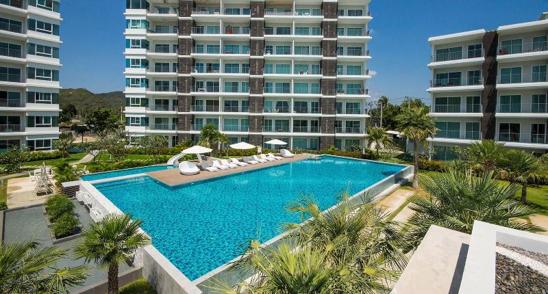The Sea Condominium image