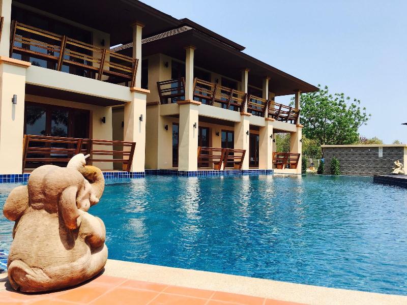 Elegancy Resort Hua Hin — general view