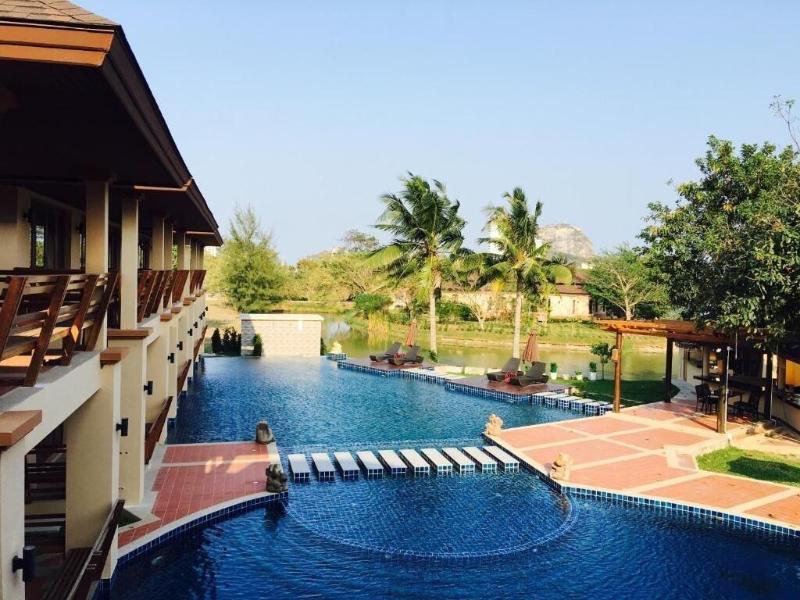 Elegancy Resort Hua Hin — exterior view