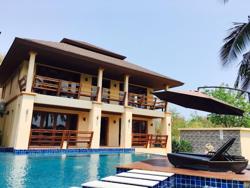 Elegancy Resort Hua Hin image