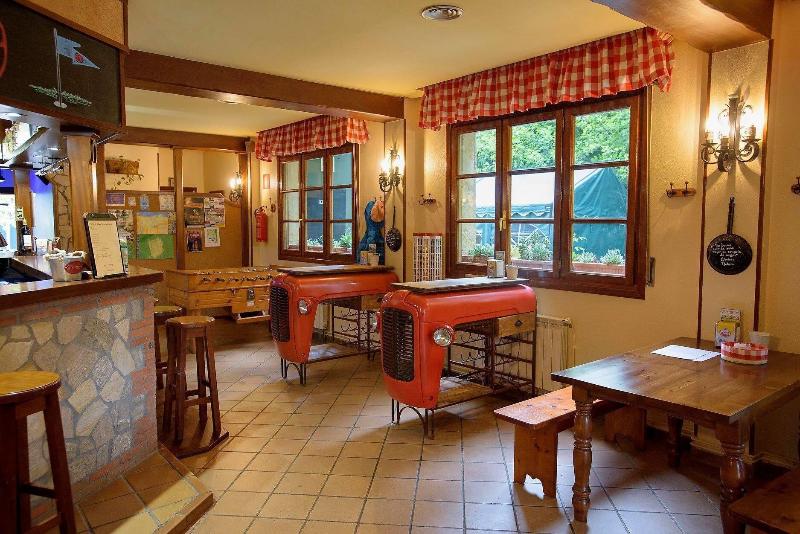 Albergue Los Nuberos — bar