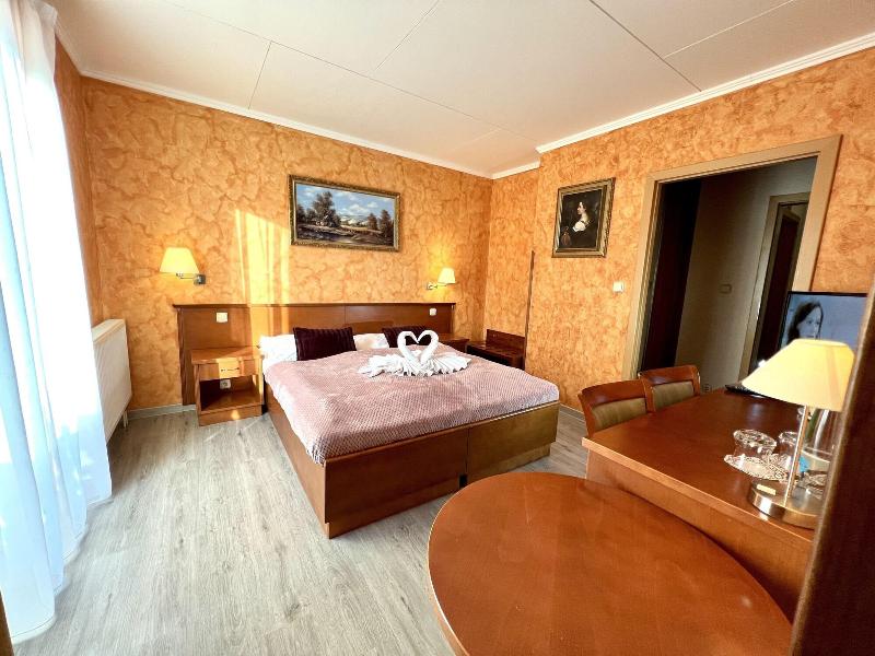 Schlosshotel Marienbad image