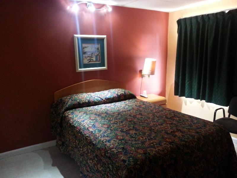 Sunny South Motel image