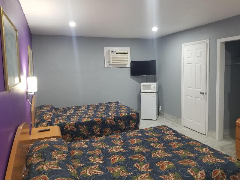 Sunny South Motel image