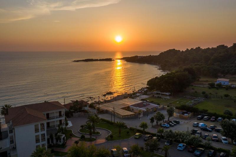Vriniotis Hotel image
