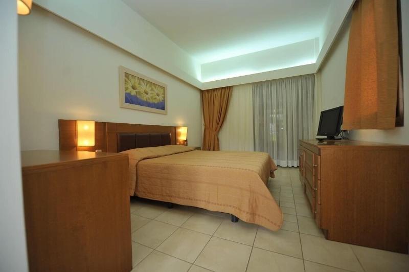 Vriniotis Hotel image