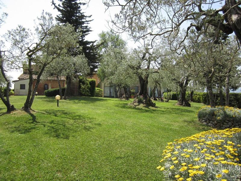 Lovely Farmhouse in Castelfiorentino With Garden image