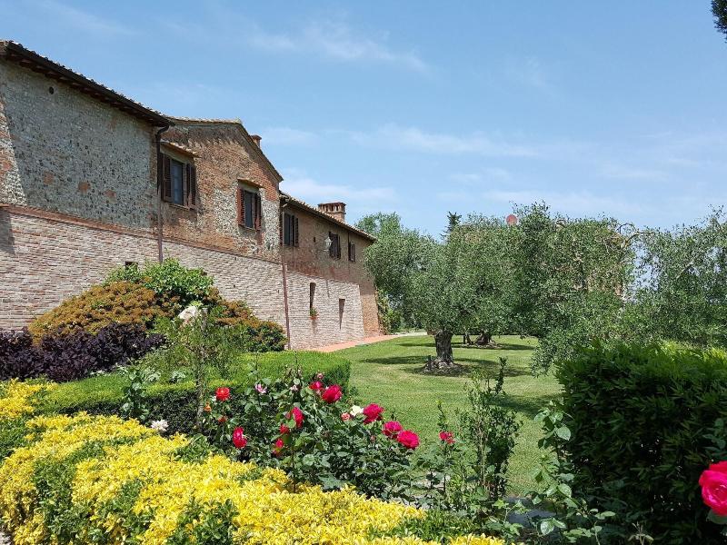 Lovely Farmhouse in Castelfiorentino With Garden image
