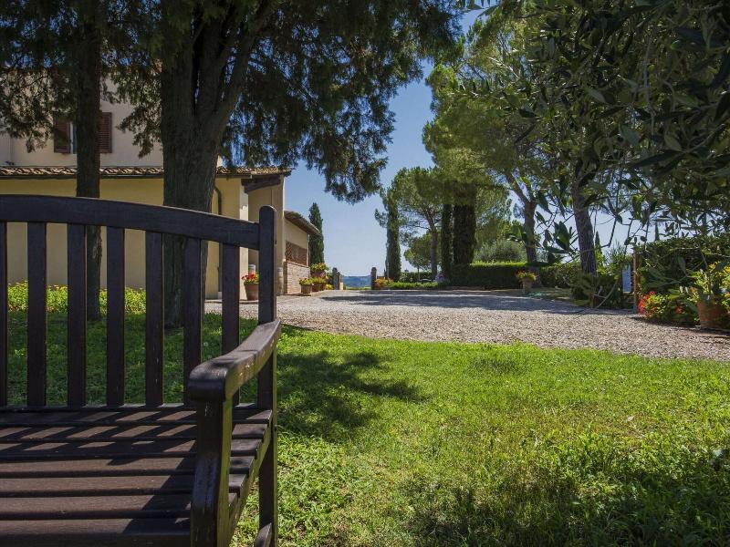 Lovely Farmhouse in Castelfiorentino With Garden image