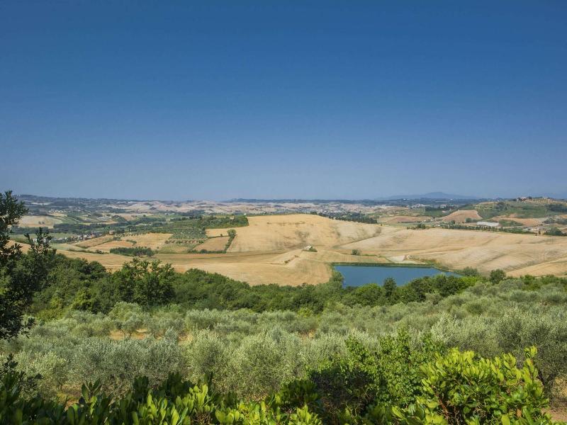 Lovely Farmhouse in Castelfiorentino With Garden image