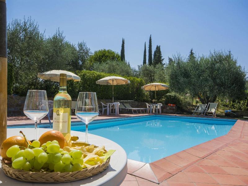 Lovely Farmhouse in Castelfiorentino With Garden image