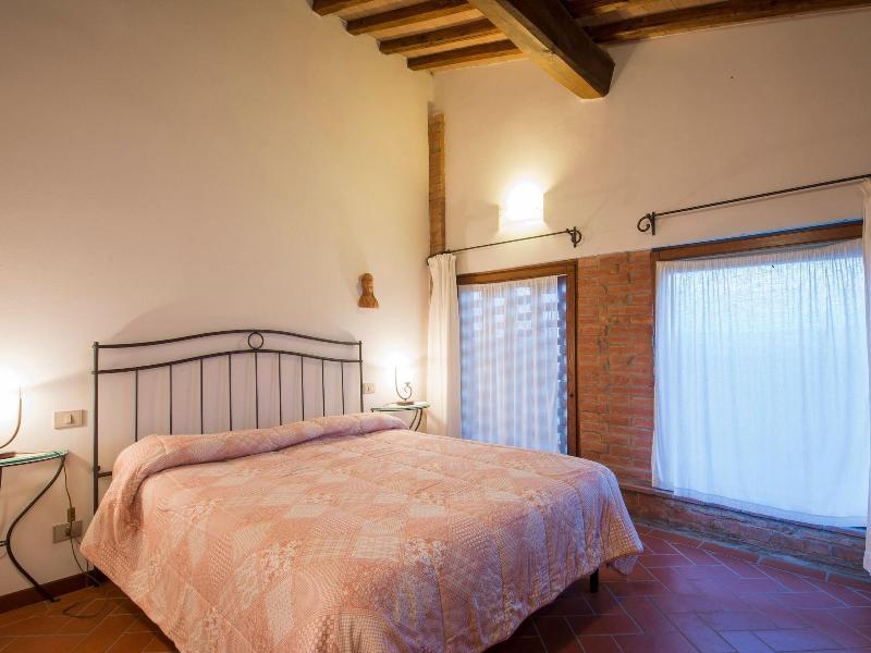 Lovely Farmhouse in Castelfiorentino With Garden image