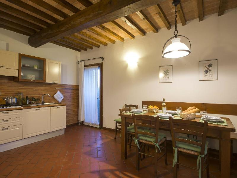Lovely Farmhouse in Castelfiorentino With Garden image