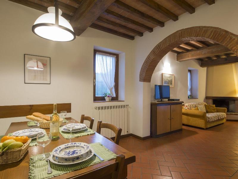 Lovely Farmhouse in Castelfiorentino With Garden image