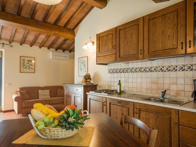 Lovely Farmhouse in Castelfiorentino With Garden image