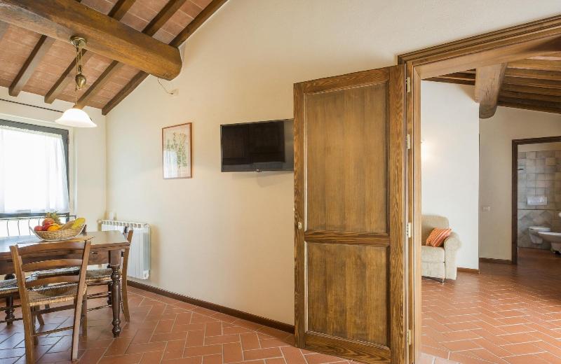 Lovely Farmhouse in Castelfiorentino With Garden image