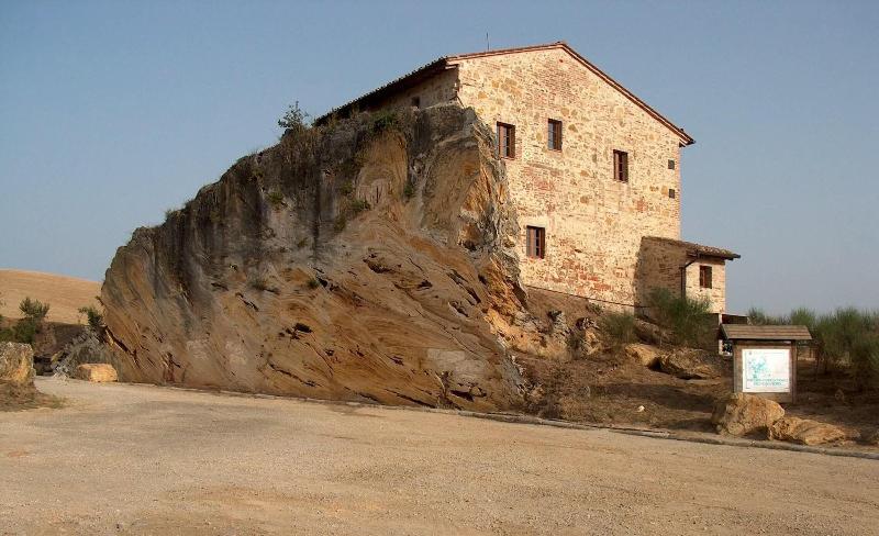 Il Pozzo Della Citerna image