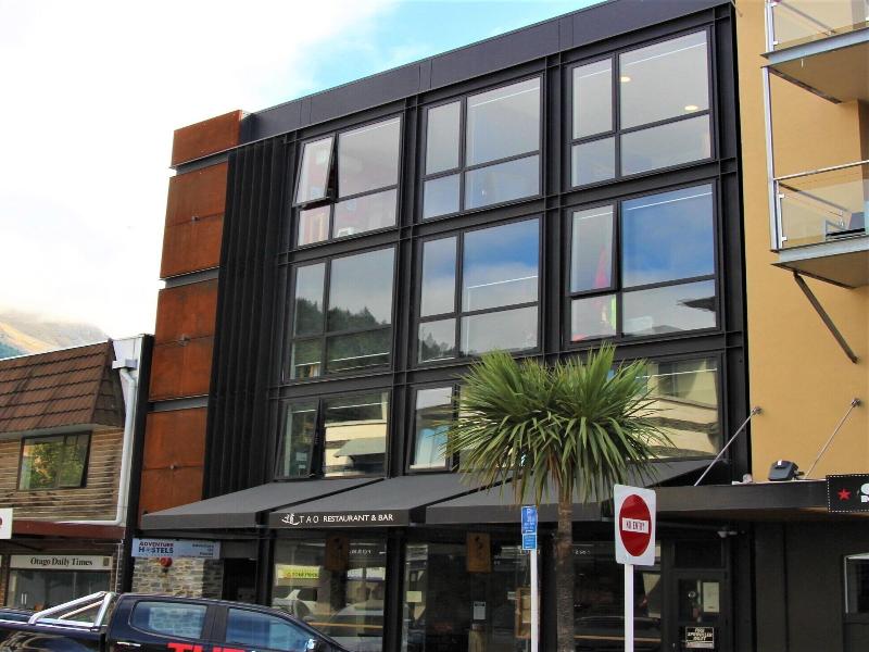 Adventure Q2 Hostel image