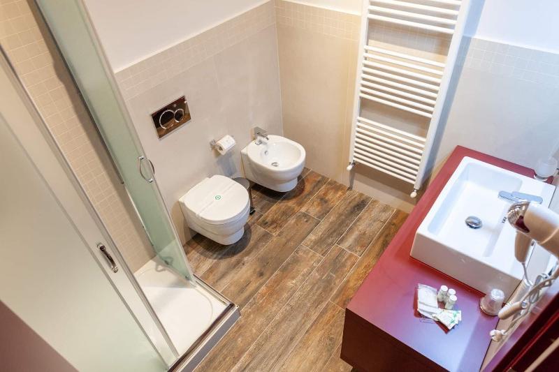 Five Rooms Brolo image