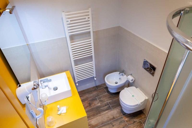 Five Rooms Brolo image