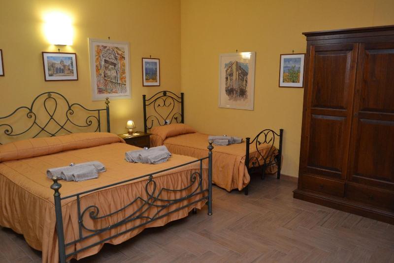 Jolly House Bolognetta image