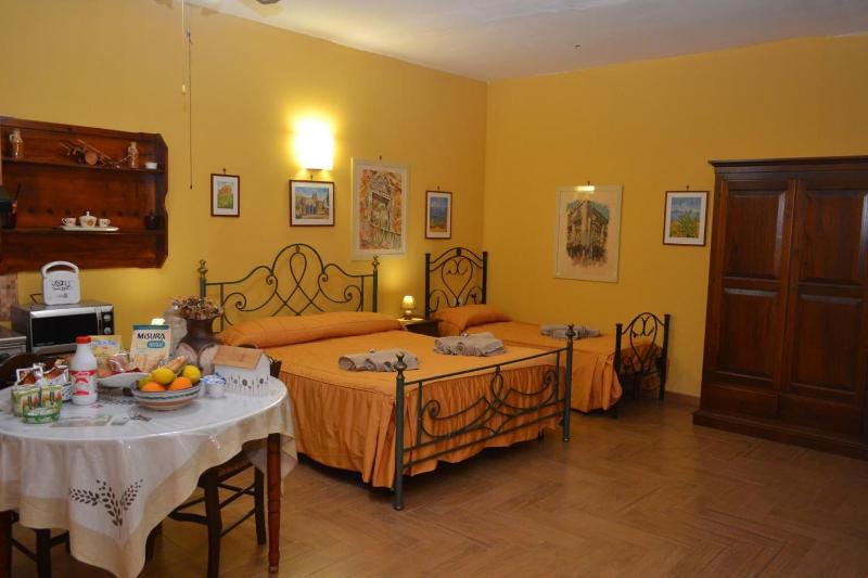 Jolly House Bolognetta image