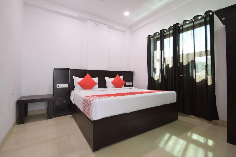 OYO 23296 Hotel Quality Time image