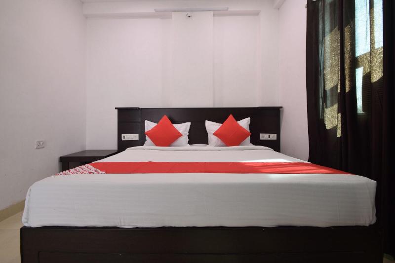 OYO 23296 Hotel Quality Time image