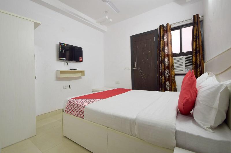 OYO 23296 Hotel Quality Time image