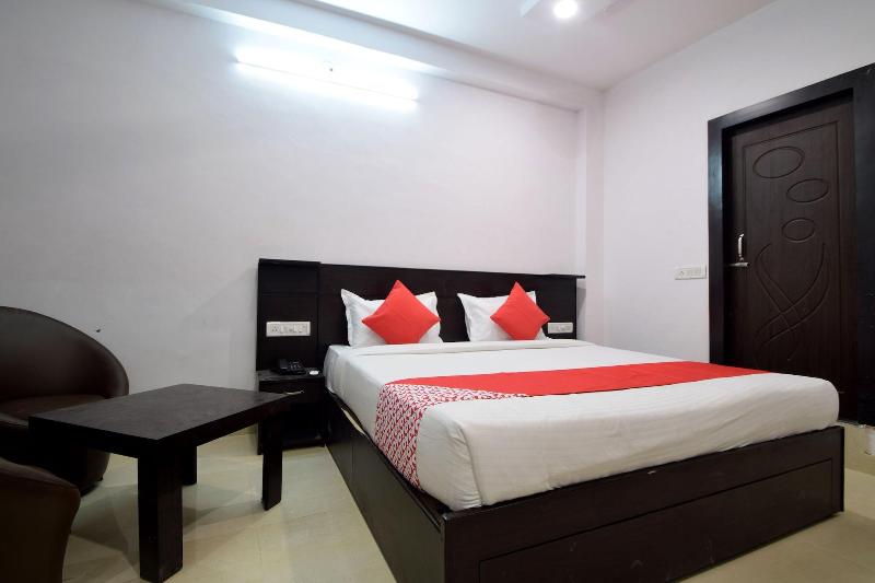 OYO 23296 Hotel Quality Time image