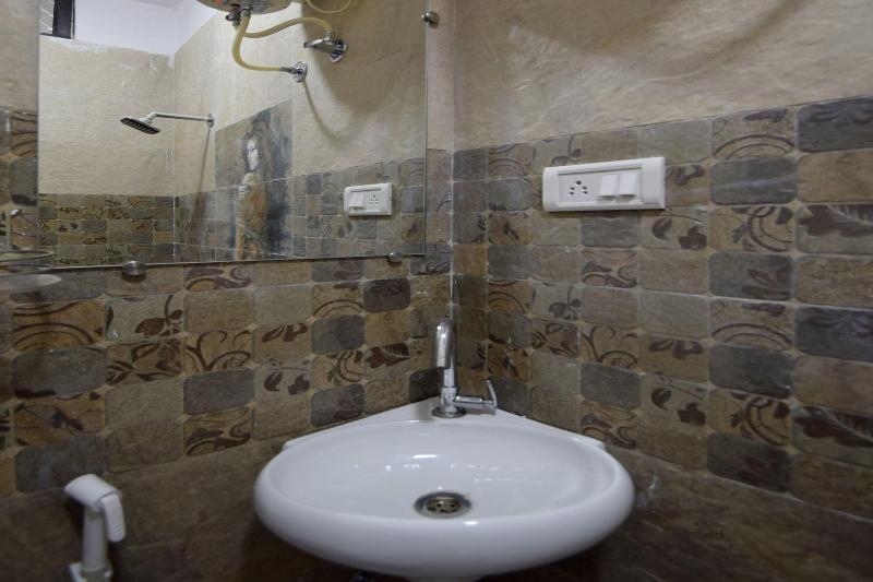 OYO 23296 Hotel Quality Time image