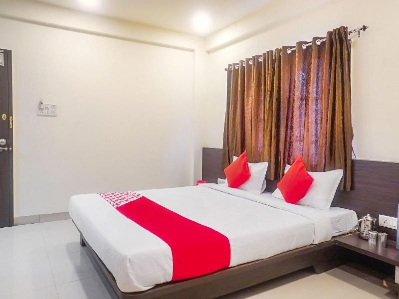 13583 Hotel Paradise Inn image
