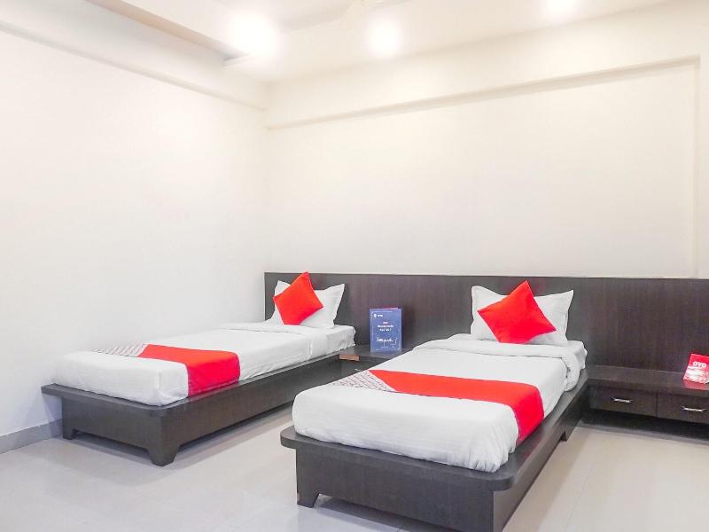 13583 Hotel Paradise Inn image